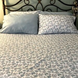 Elegant Blue seashell print full size sheet set